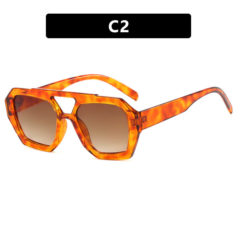 Double-layer tortoiseshell oversized sunglasses with tea lenses, supplier style C2.